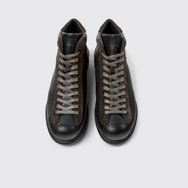 Overhead view of Pelotas Black vegetable tanned leather shoes for men