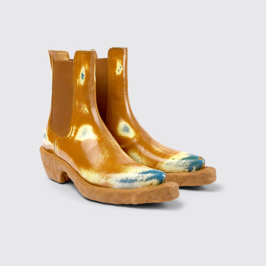 Front view of Venga Three-toned brushed leather boots