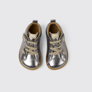 Overhead view of Peu Metallic gray leather shoes for kids