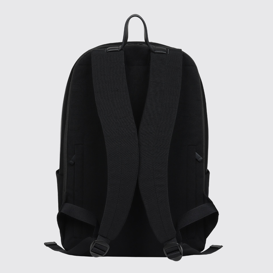 Back view of Forma Forma DAYPACK