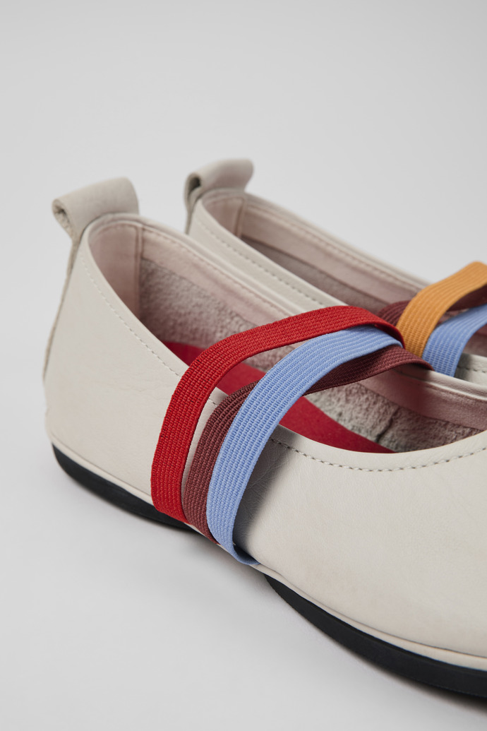 Close-up view of Twins White Leather Moccasins/Ballerinas for Women.